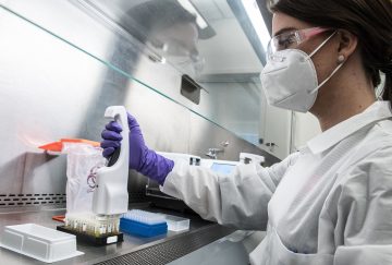 Image of researcher at the lab. Strengthening pathogen research in British Columbia.